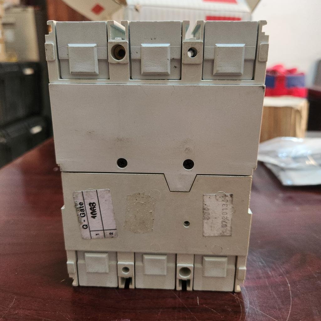 ABB SACE Tmax 3 Pole