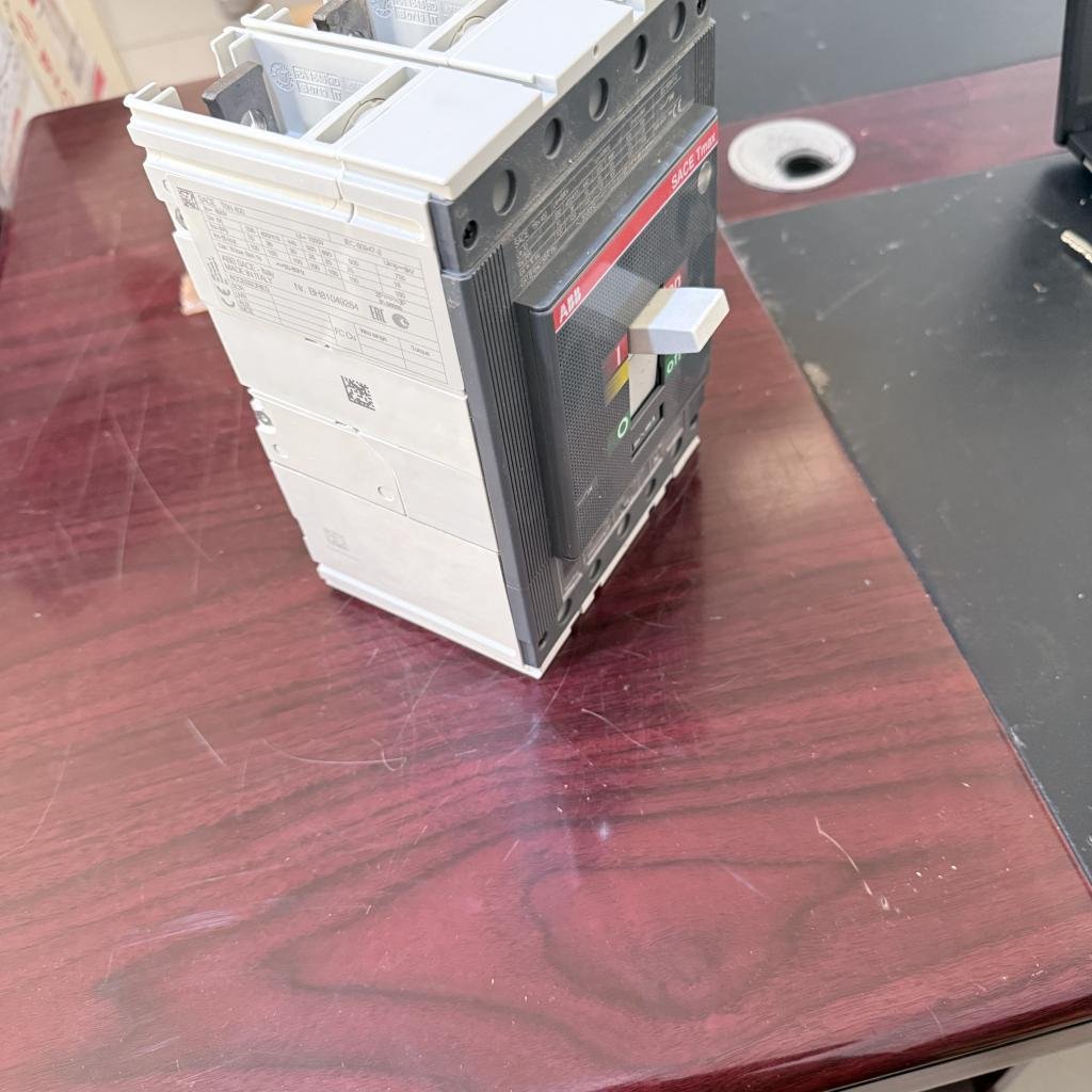 ABB SACE TMAX T5N400 3 Pole