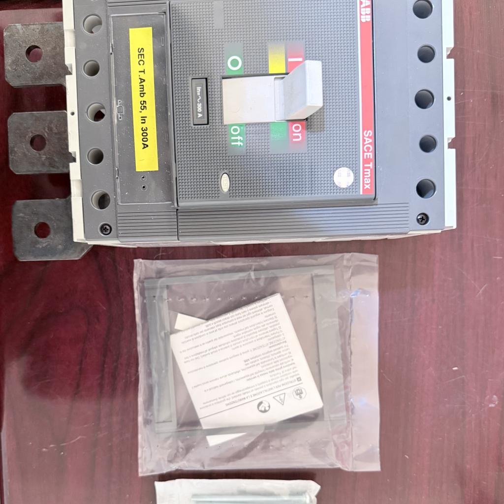ABB SACE Tmax 3 Pole