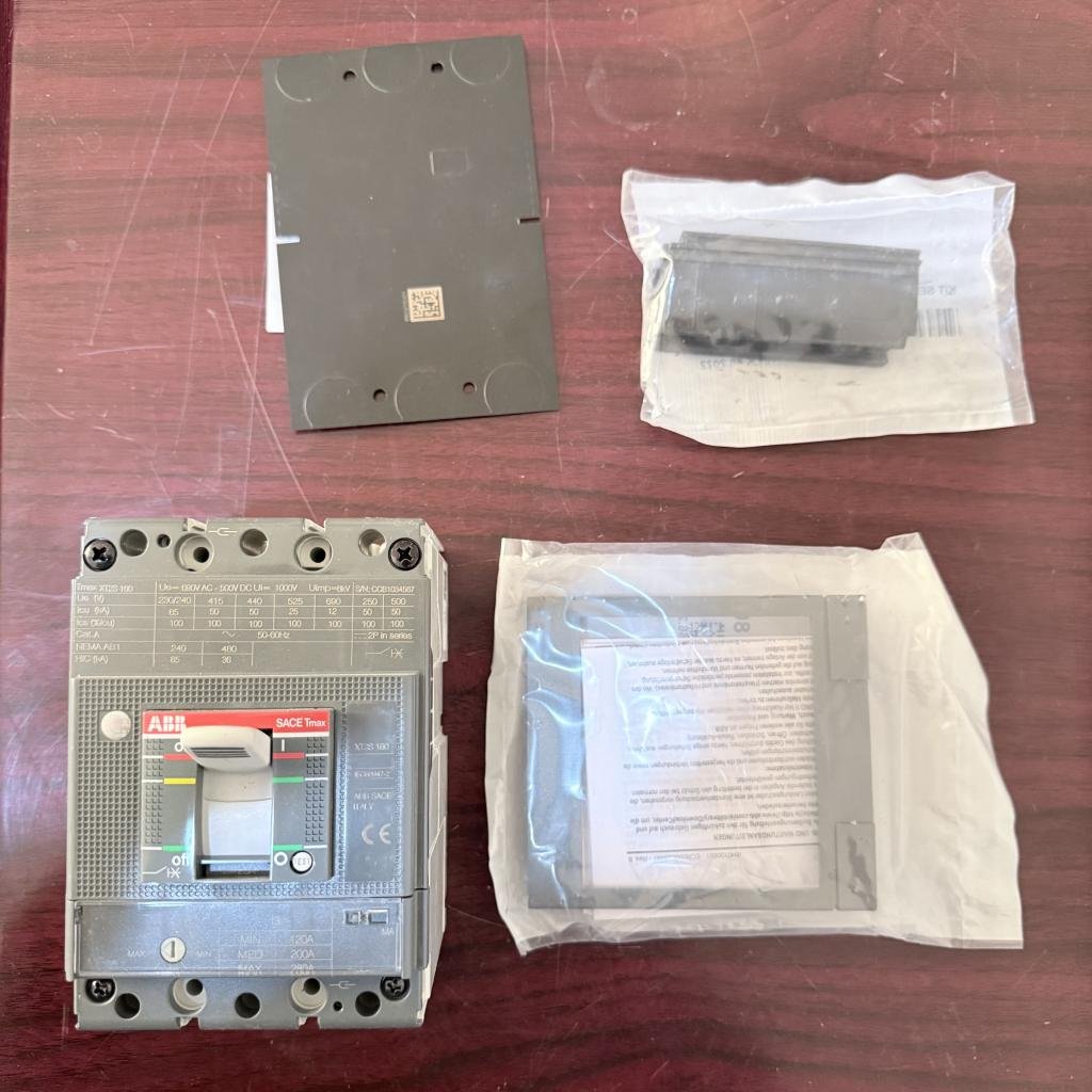 ABB SACE Tmax XT2S 160 3 Pole