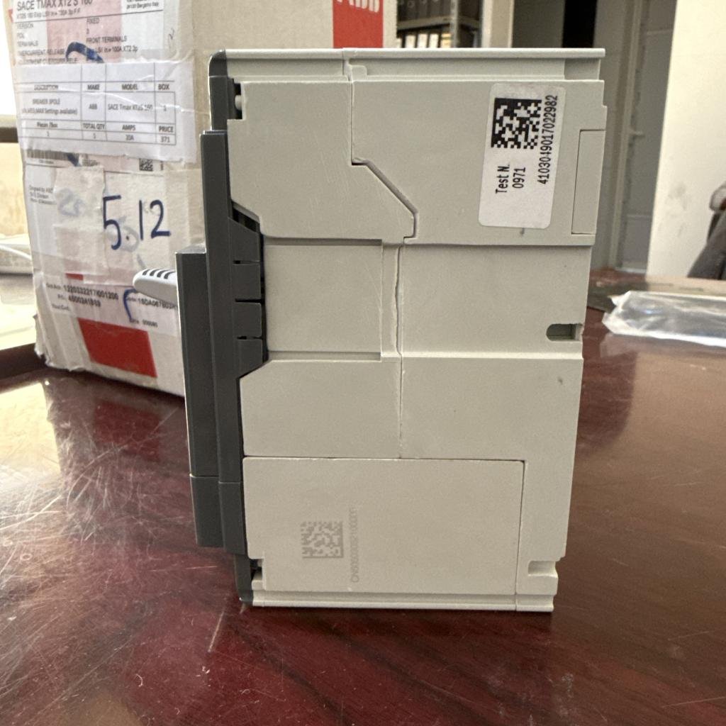 ABB SACE Tmax XT2S 160 3 Pole