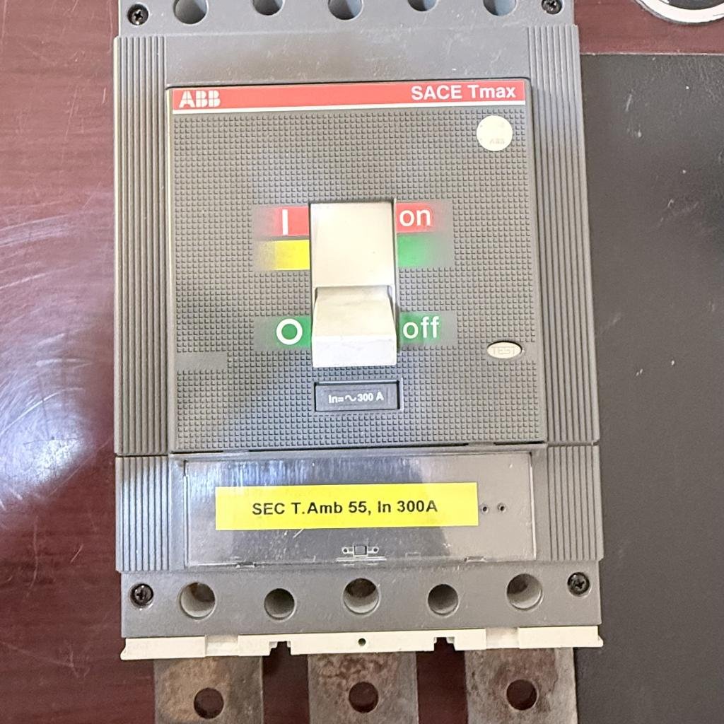 ABB SACE Tmax 3 Pole
