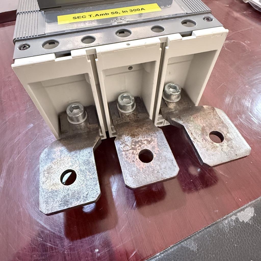 ABB SACE Tmax 3 Pole