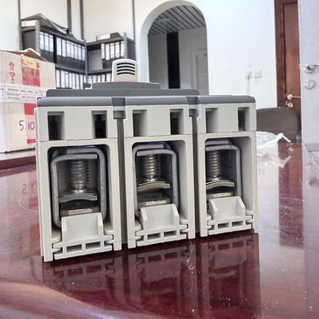 ABB SACE Tmax 3 Pole