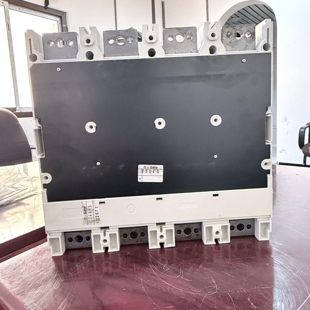 ABB SACE Tmax T6D630 4 Pole