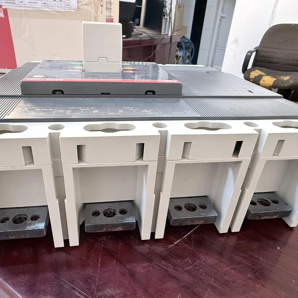 ABB SACE Tmax T6D630 4 Pole
