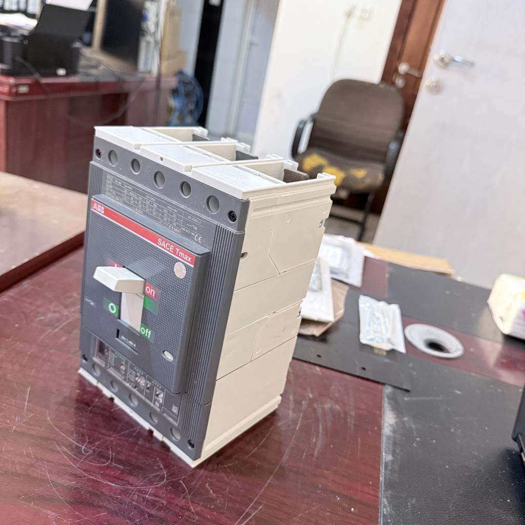 ABB SACE TMAX T5N 400 3 Pole