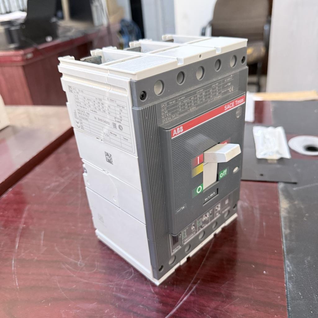 ABB SACE TMAX T5N 400 3 Pole