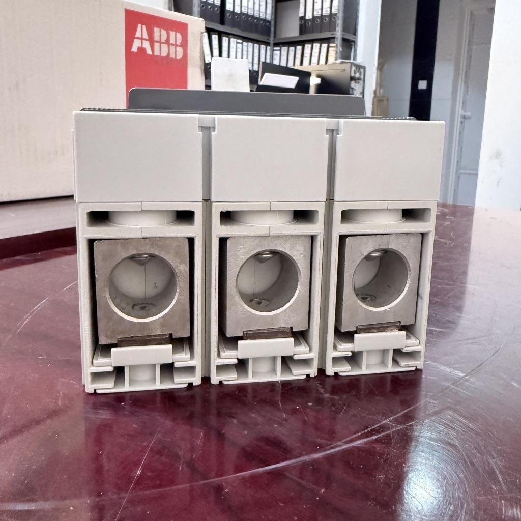 ABB SACE Tmax 3 Pole