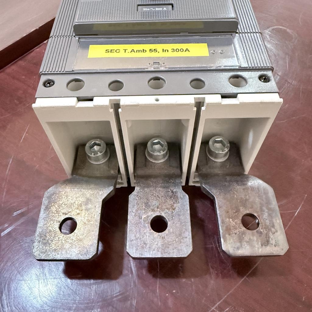ABB SACE Tmax 3 Pole
