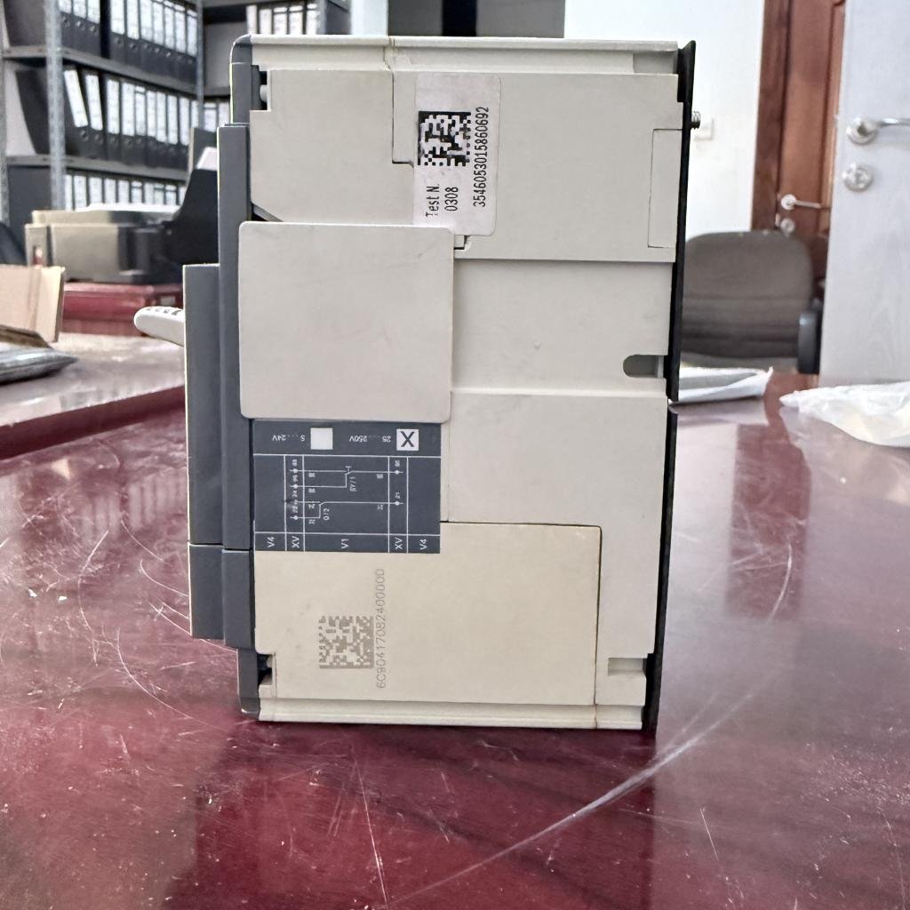 ABB SACE Tmax XT2S 160 3 Pole