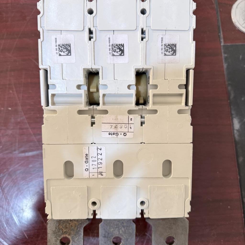 ABB SACE Tmax 3 Pole