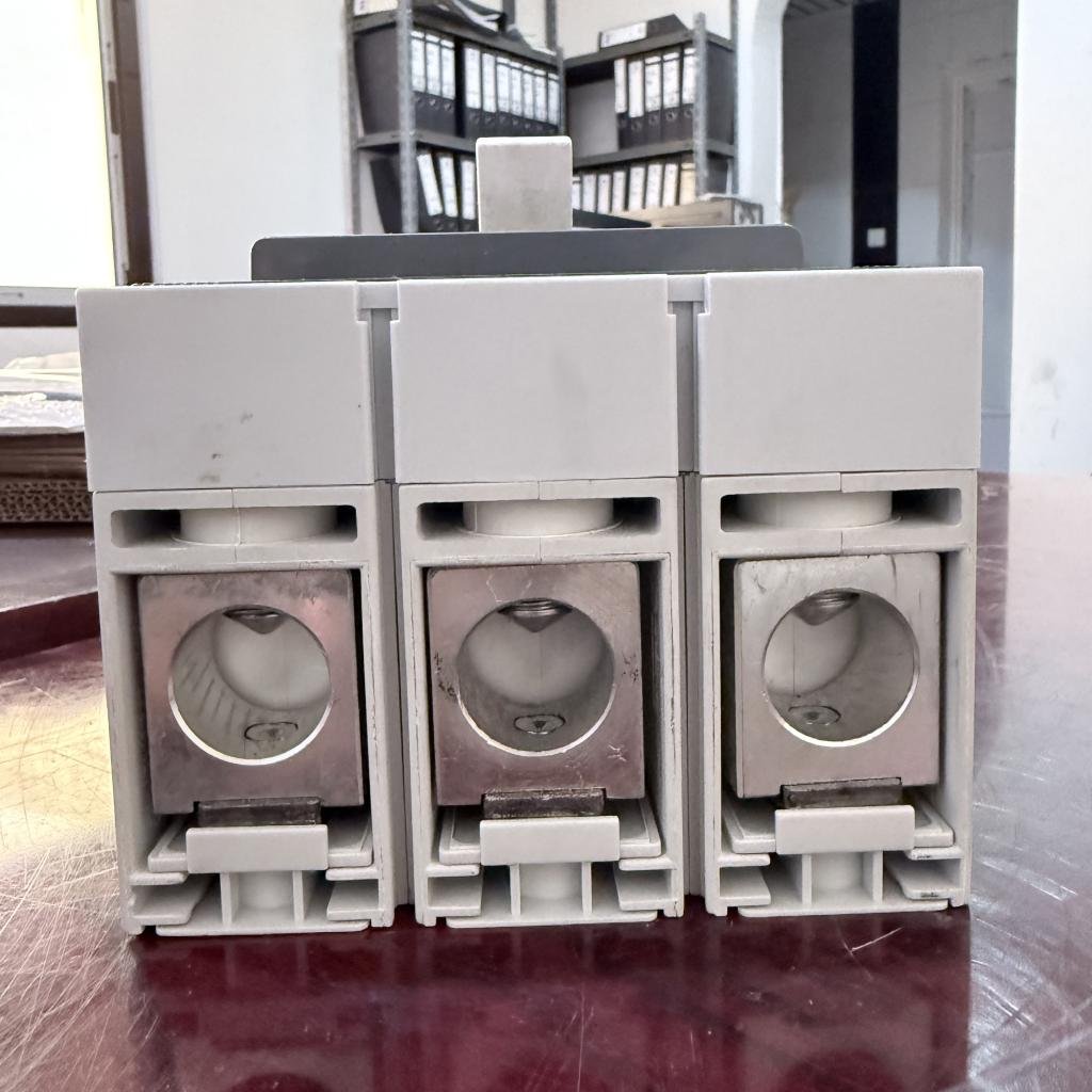 ABB SACE Tmax 3 Pole