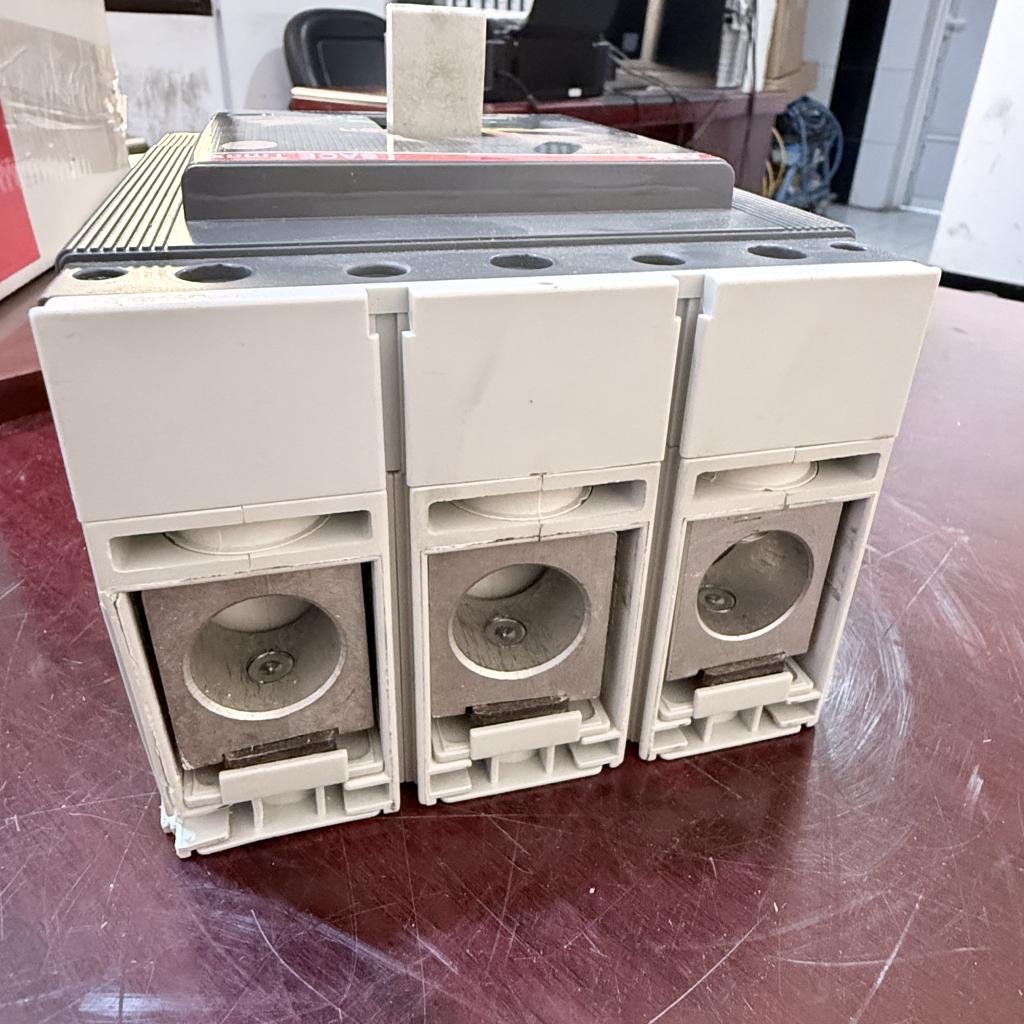 ABB SACE Tmax 3 Pole