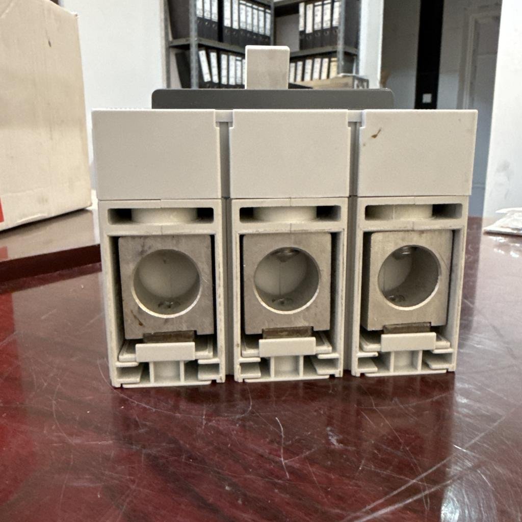 ABB SACE Tmax 3 Pole