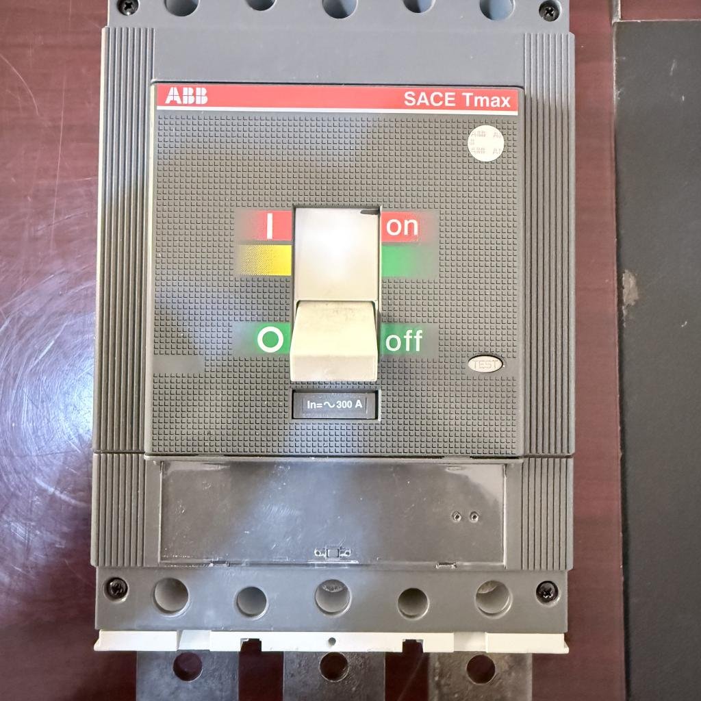 ABB SACE Tmax 3 Pole