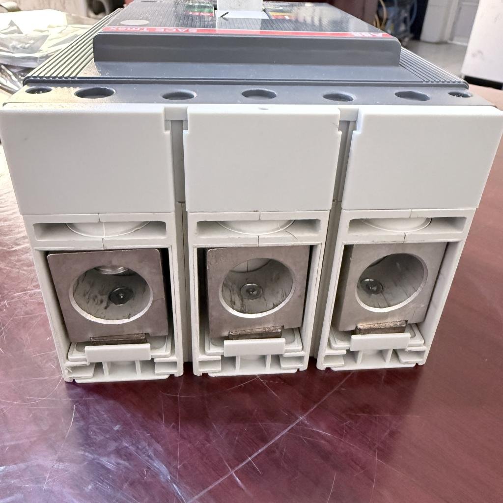 ABB SACE Tmax 3 Pole