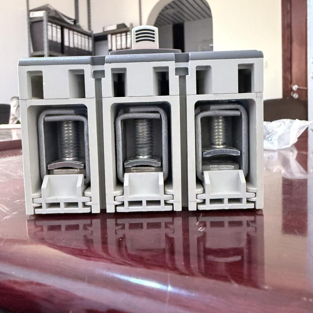 ABB SEC T.Amb 55 3 Pole