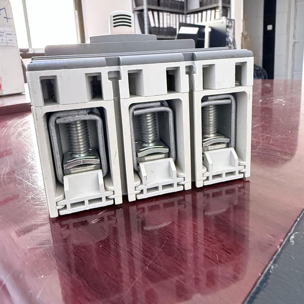 ABB SACE Tmax 3 Pole