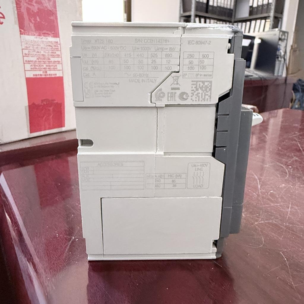 ABB SACE Tmax XT2S 160 3 Pole