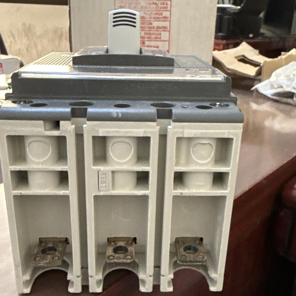 ABB SACE Tmax XT2S 160 3 Pole
