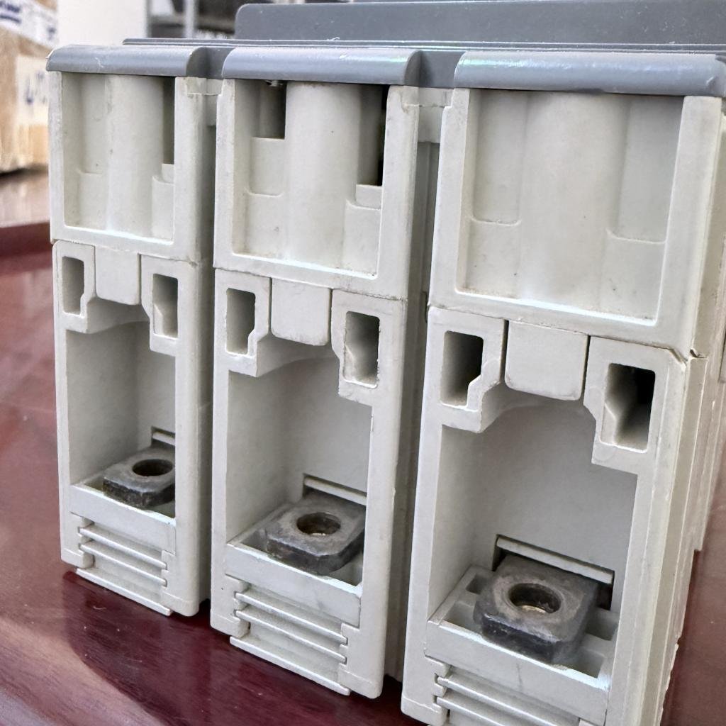 ABB SACE Tmax XT2S 160 3 Pole