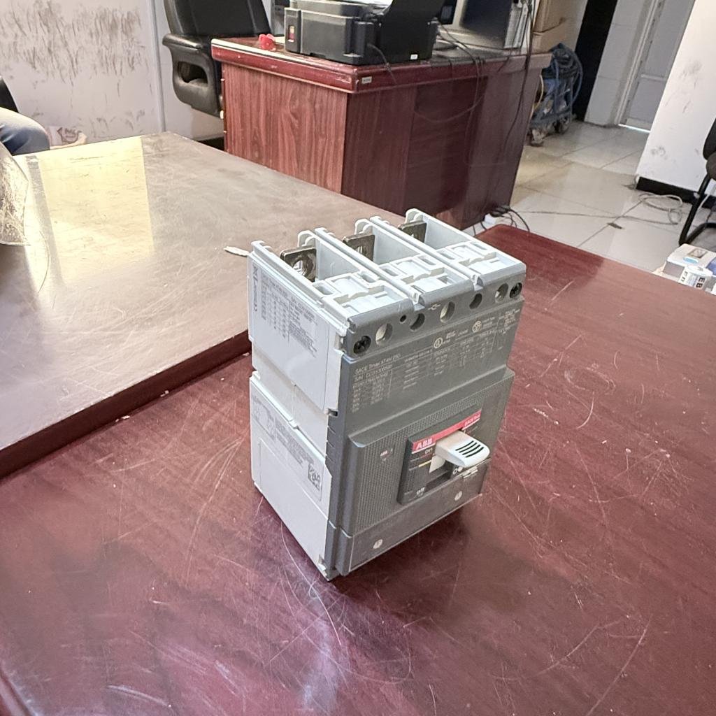 ABB SACE Tmax XT4N 250 3 Pole