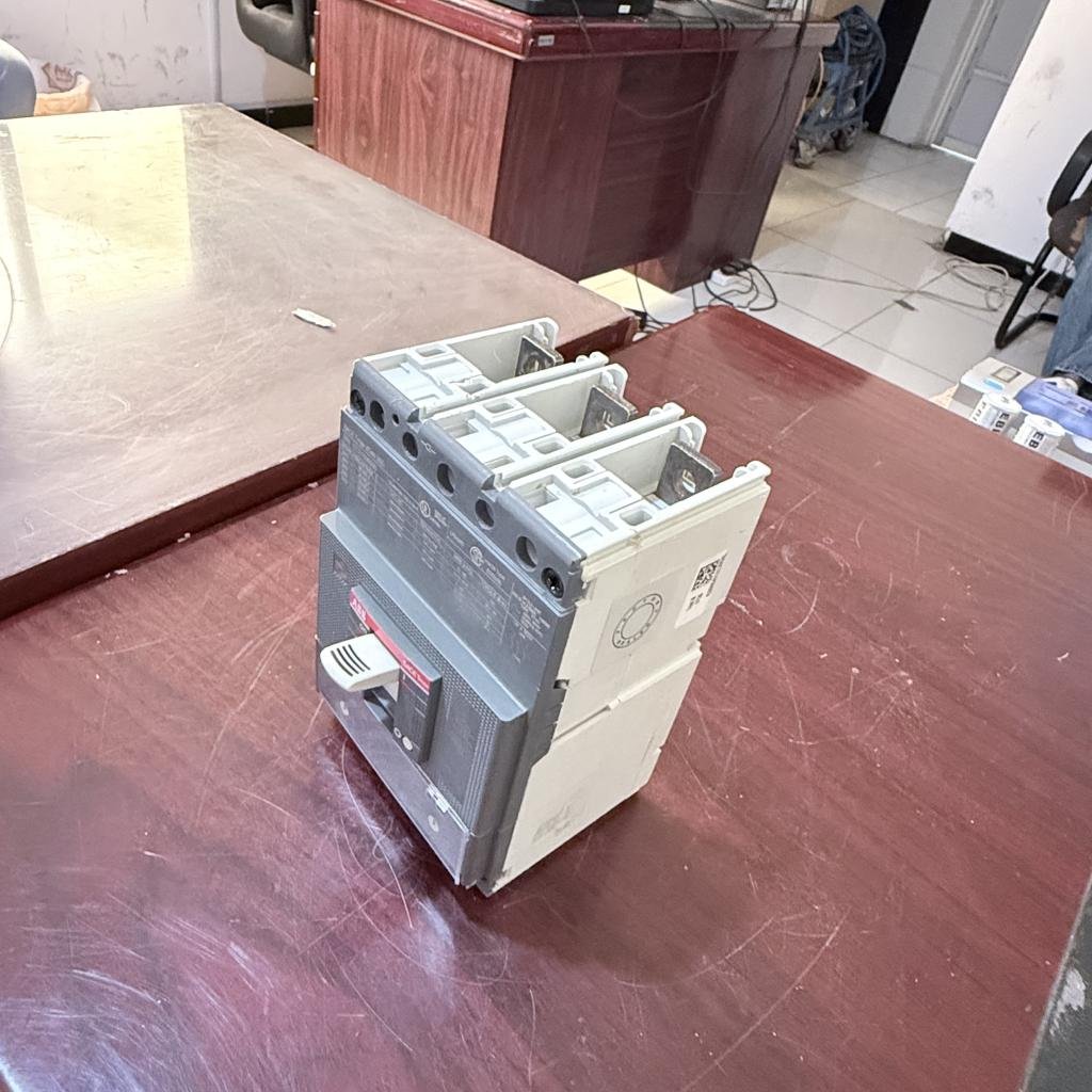 ABB SACE Tmax XT4N 250 3 Pole