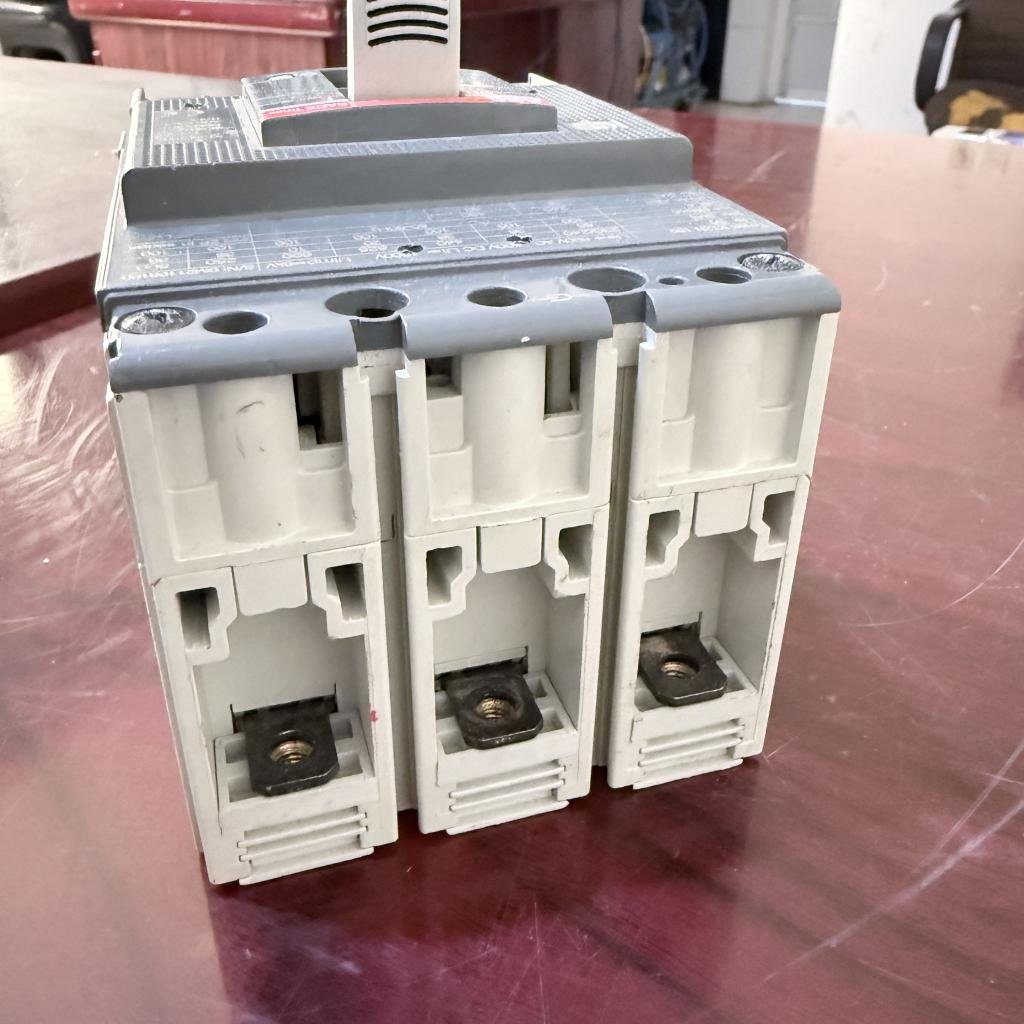 ABB SACE TMAX XT2N 160 3 Pole