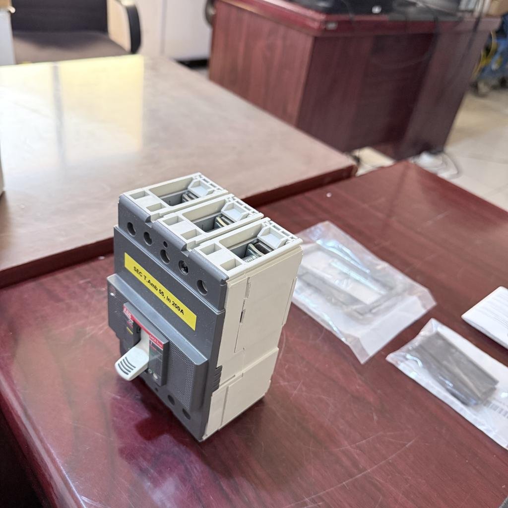 ABB SACE Tmax 3 Pole