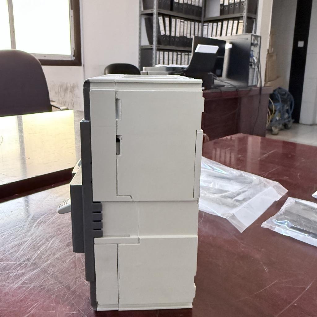 ABB SACE Tmax 3 Pole