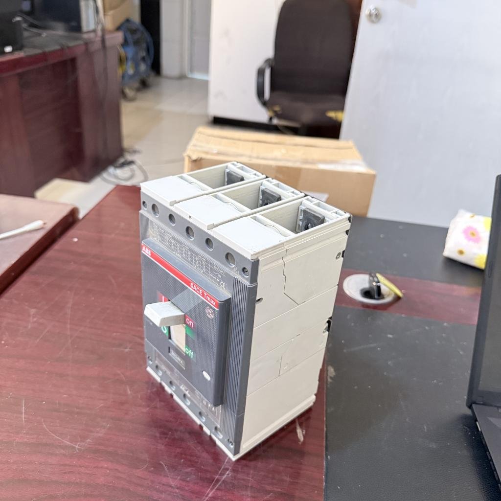 ABB SACE Tmax T5N 400 3 Pole