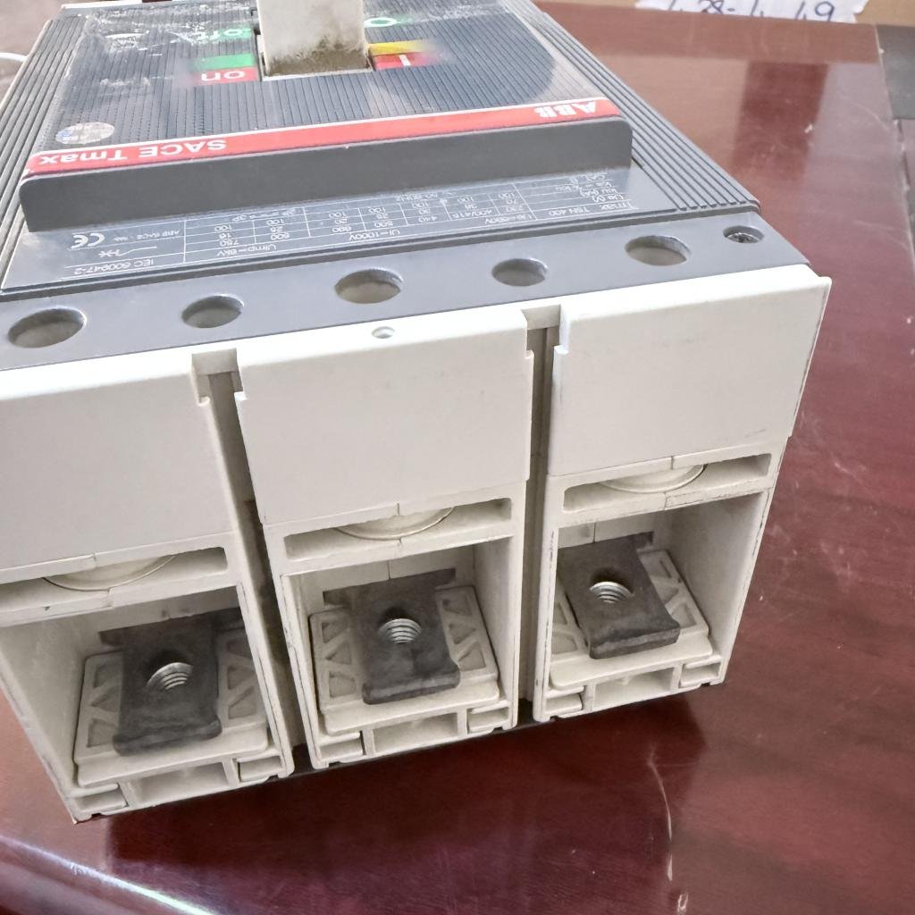 ABB SACE Tmax T5N 400 3 Pole