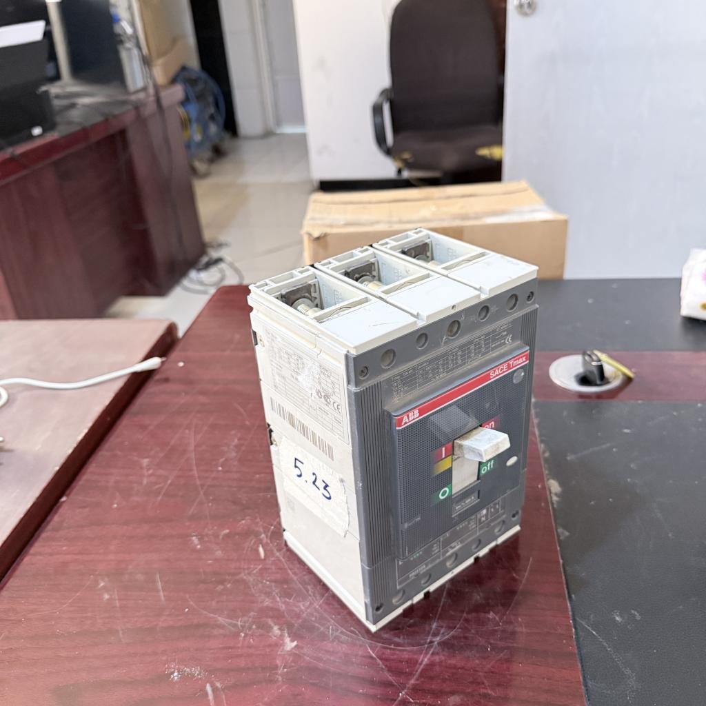 ABB SACE Tmax T5N 400 3 Pole