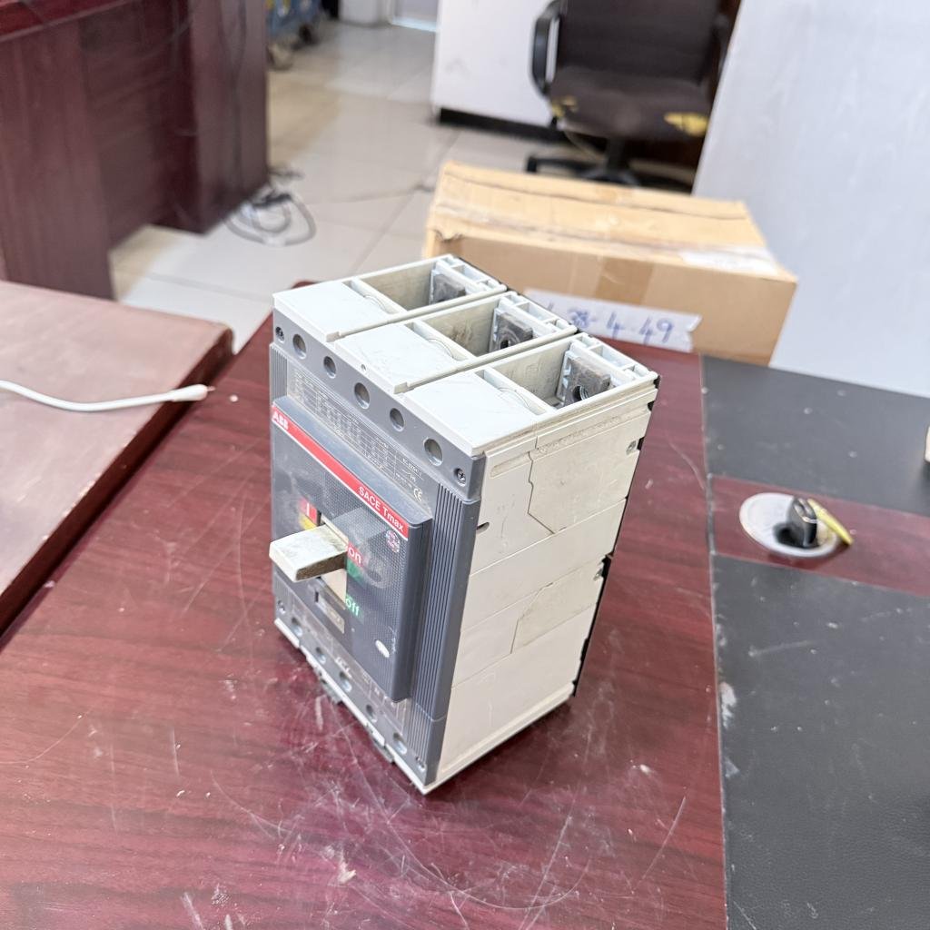 ABB SACE Tmax T5N 400 3 Pole