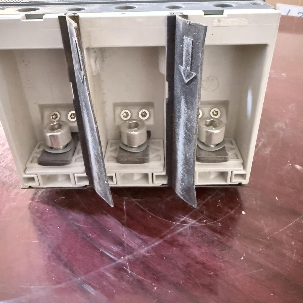 ABB SACE Tmax T5N 400 3 Pole