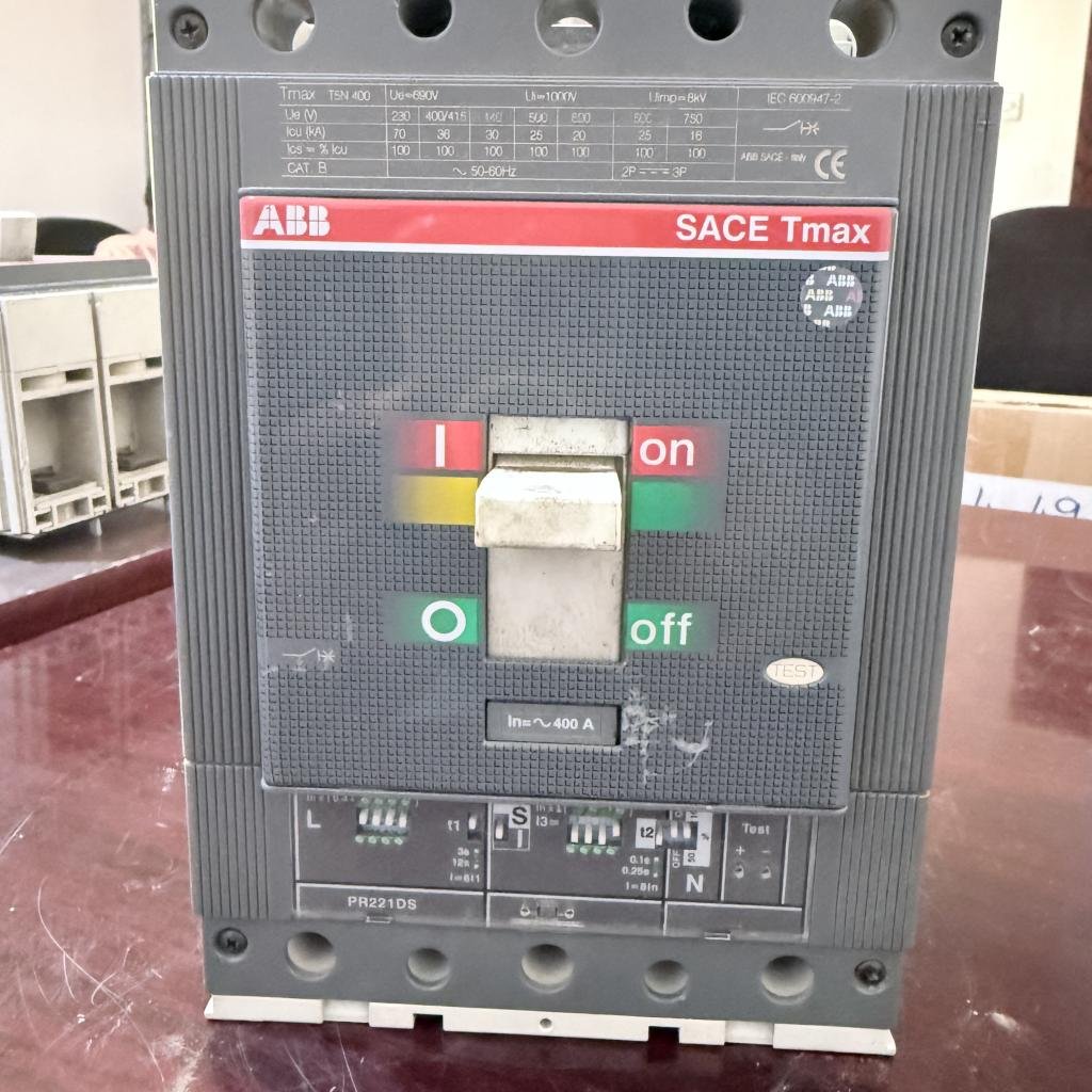 ABB SACE Tmax T5N 400 3 Pole