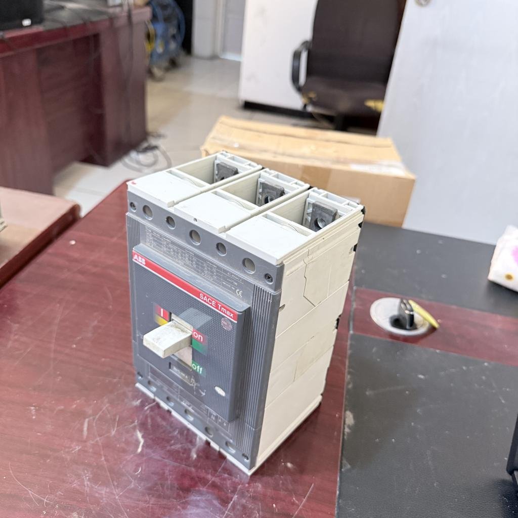 ABB SACE Tmax T5N 400 3 Pole