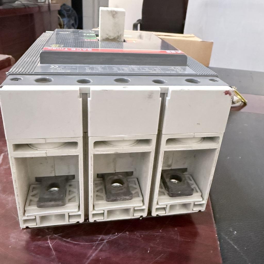 ABB SACE Tmax T5N 400 3 Pole