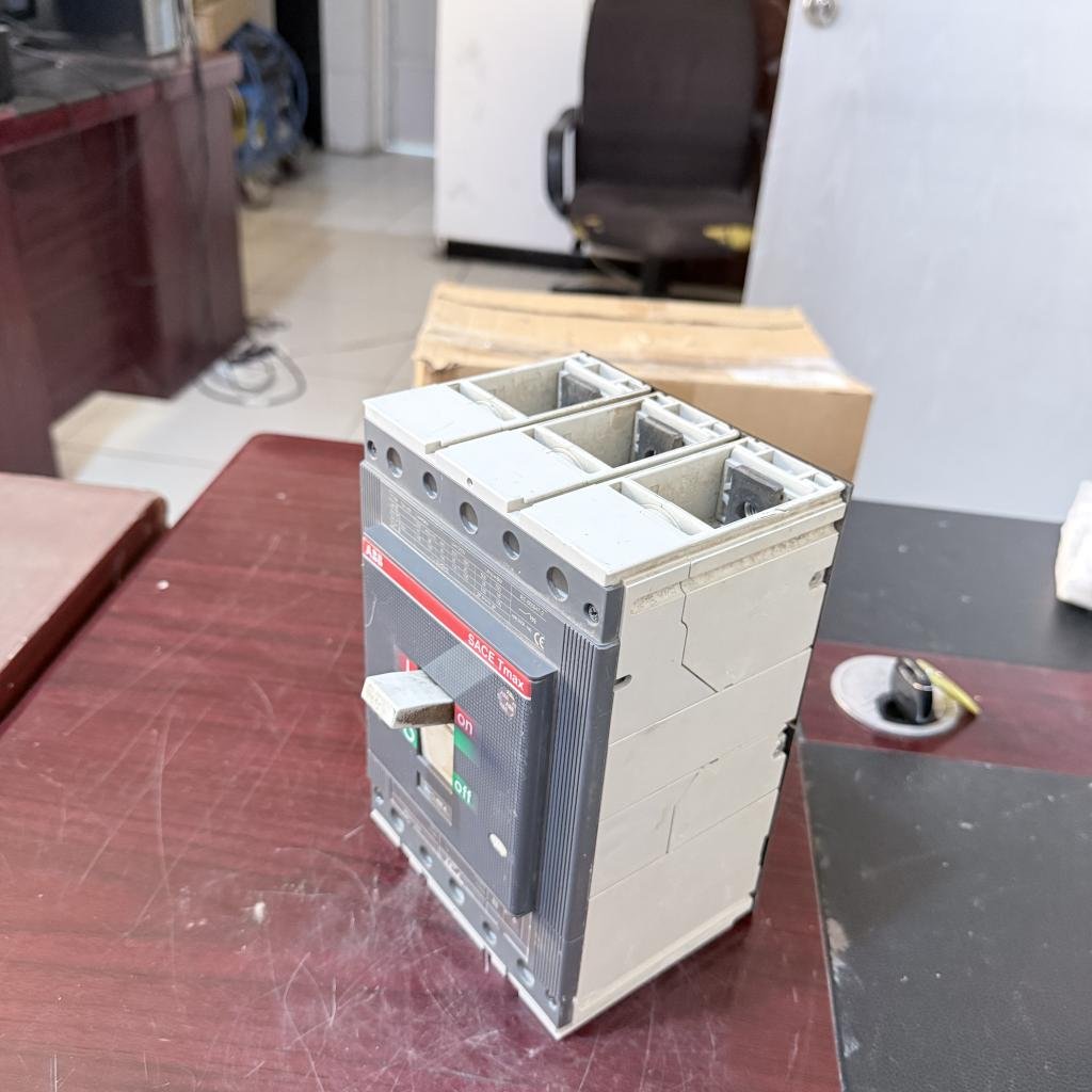 ABB SACE Tmax T5N 400 3 Pole