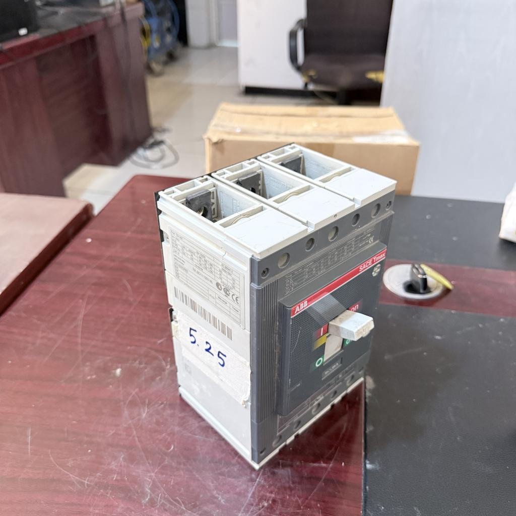 ABB SACE Tmax T5N 400 3 Pole