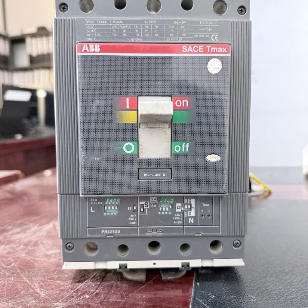 ABB SACE Tmax T5N 400 3 Pole
