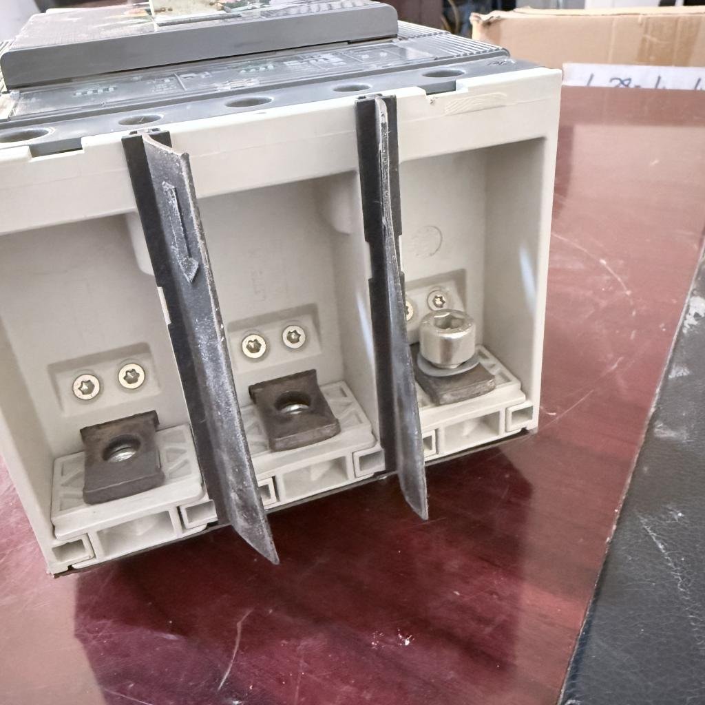 ABB SACE Tmax T5N 400 3 Pole