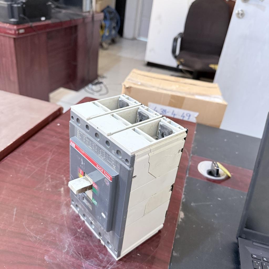 ABB SACE Tmax T5N 400 3 Pole