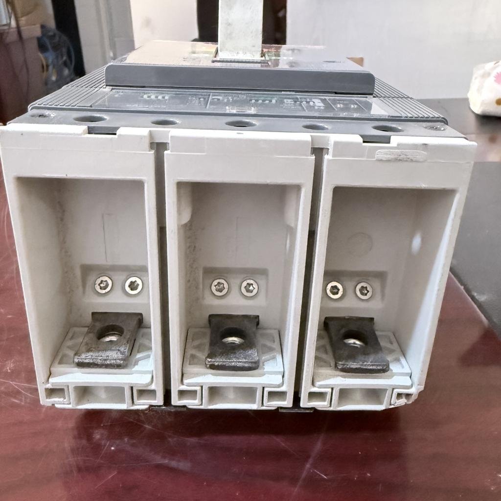 ABB SACE Tmax T5N 400 3 Pole